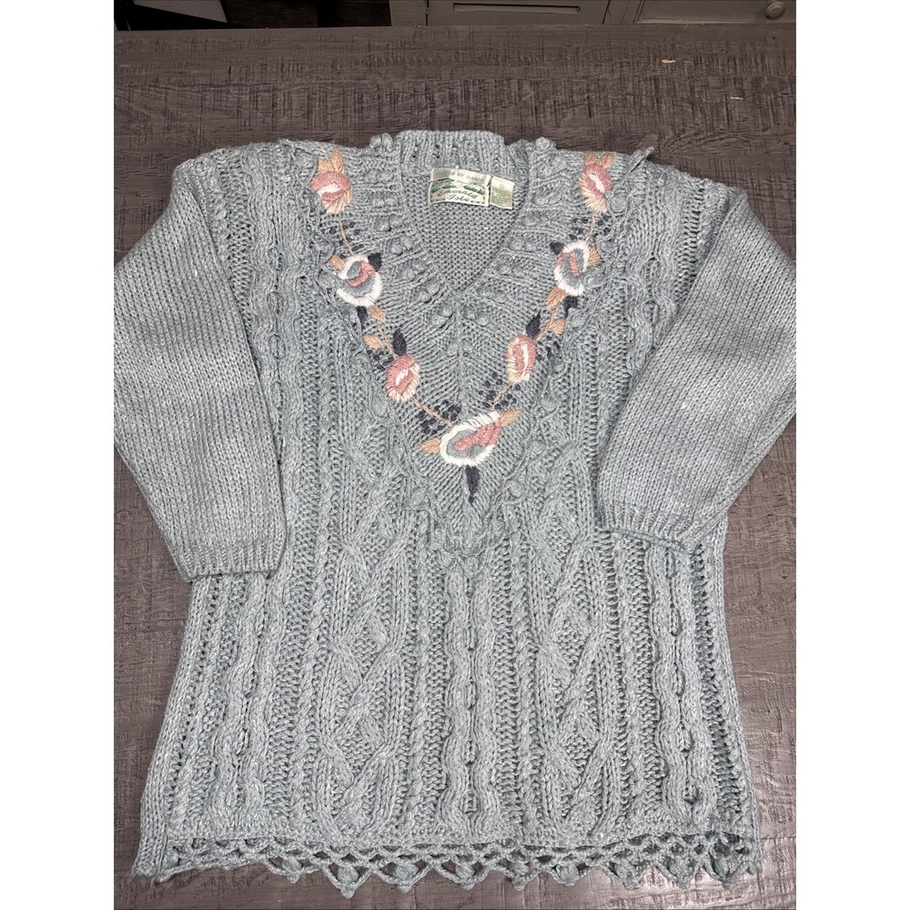 Vintage Emerald Isle Knitted By Hand  embroidered ramie blend sweater‎ Sz S